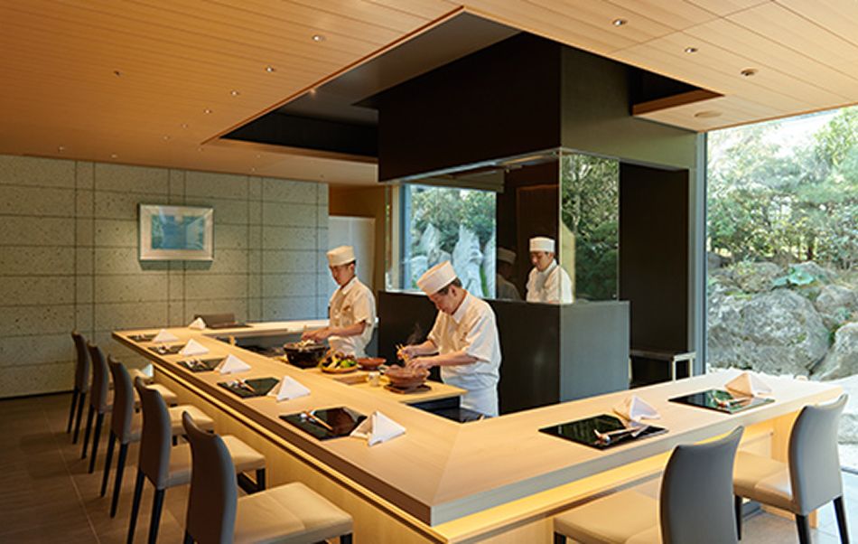 日本料理の山里のビジュアル